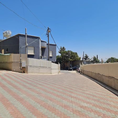 Vida Bhermon 2, One Small Wooden Cabin Majdal Shams Exterior foto