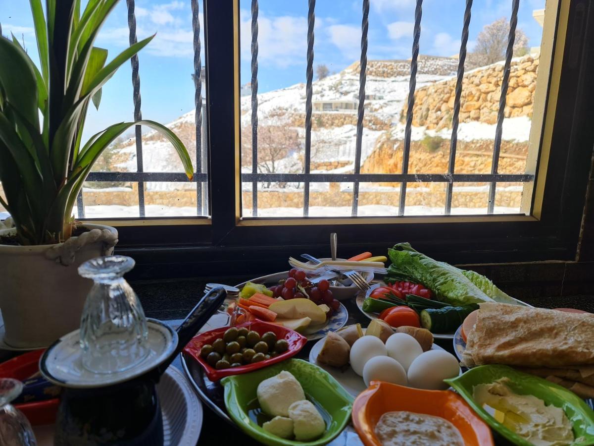 Vida Bhermon 2, One Small Wooden Cabin Majdal Shams Exterior foto