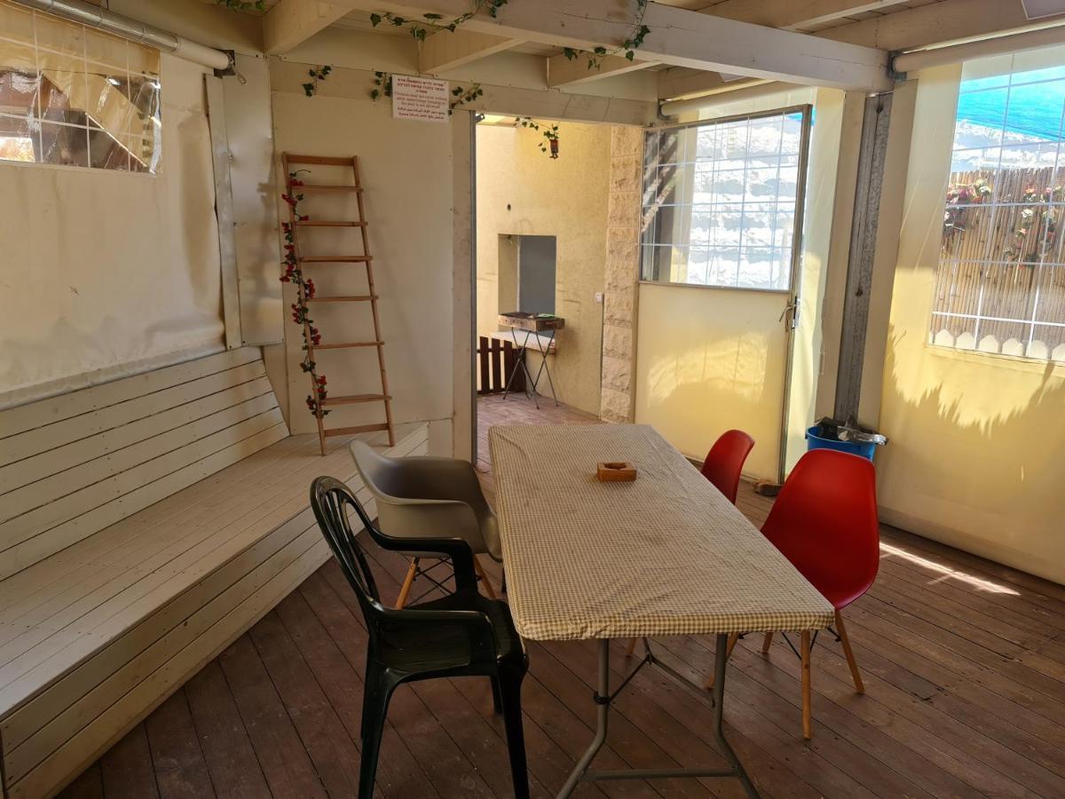 Vida Bhermon 2, One Small Wooden Cabin Majdal Shams Exterior foto