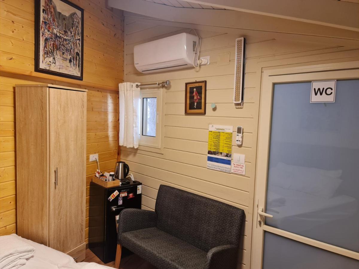 Vida Bhermon 2, One Small Wooden Cabin Majdal Shams Exterior foto