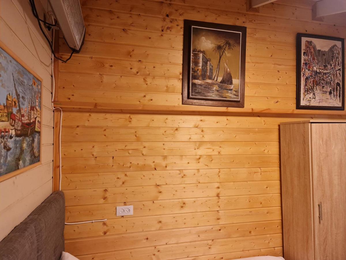 Vida Bhermon 2, One Small Wooden Cabin Majdal Shams Exterior foto