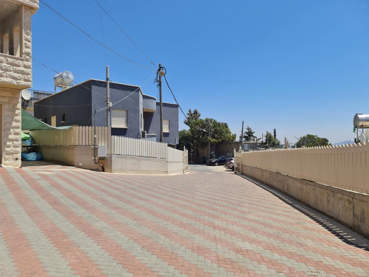 Vida Bhermon 2, One Small Wooden Cabin Majdal Shams Exterior foto